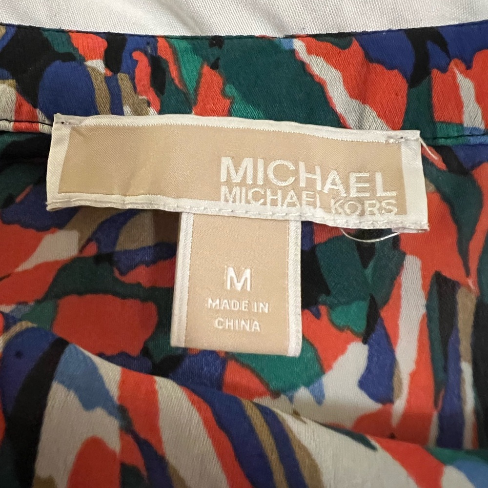 🎃🎃 Michael Kors multi colored blouse size medium. - Picture 2 of 2